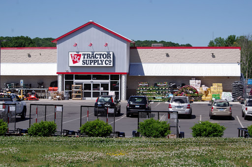 Home Improvement Store «Tractor Supply Co.», reviews and photos, 815 Newfield St, Middletown, CT 06457, USA
