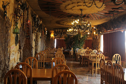 مطعم الحجة - طريق عام زحلة ترشيش بعد مفرق حزرتا ب ٧٠٠م, Hazerta, Lebanon