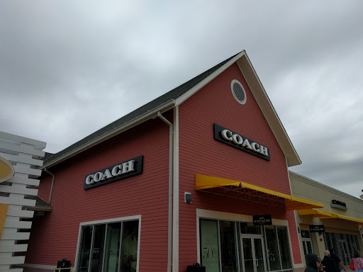 Clothing Store «Coach», reviews and photos, 1 Premium Outlet Blvd #201, Tinton Falls, NJ 07753, USA