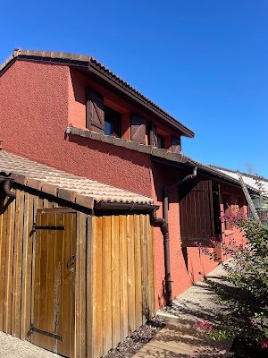 Helfritt Couverture à Narrosse
