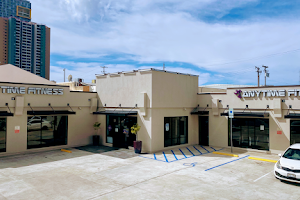 Anytime Fitness Honolulu image