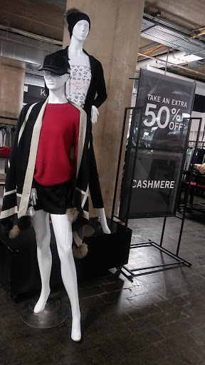 Department Store «Saks OFF 5TH», reviews and photos, 850 3rd Ave, Brooklyn, NY 11232, USA