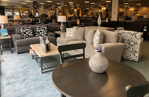 Furniture Store «Raymour & Flanigan Furniture and Mattress Store», reviews and photos, 2780 W Ridge Rd, Rochester, NY 14626, USA