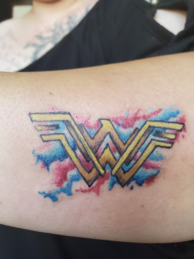 Tattoo Shop «Lucky Lotus Tattoo», reviews and photos, 1045 S Clinton Ave, Rochester, NY 14620, USA