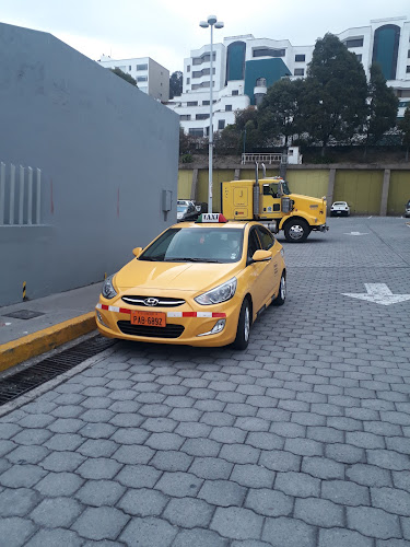 Opiniones de COOPERATIVA DE TAXIS INMOQUITO 121 en Quito - Servicio de taxis