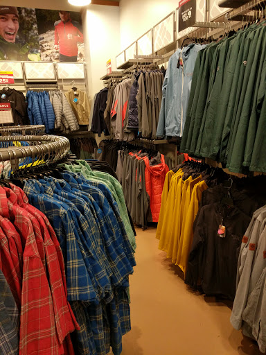 Sportswear Store «Columbia Sportswear Outlet Store at Lighthouse Place Premium Outlets», reviews and photos, 1710 Lighthouse Pl, Michigan City, IN 46360, USA