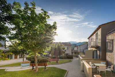 Appart'Hotel Garden & City - Mont-Ventoux Malaucène à Malaucène