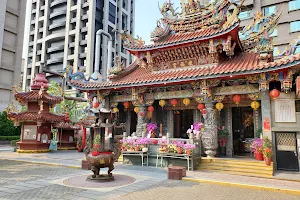 Dazhi Zhifu Temple image