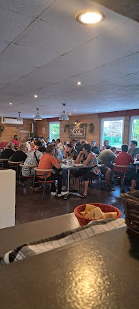 Atmosphère du Restaurant Le Comptoir des etomelles à Soissons - n°4