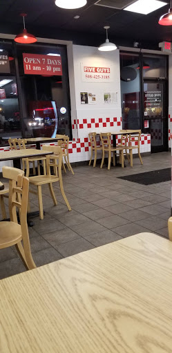 Shopping Mall «White City Shopping Center», reviews and photos, 50 Boston Turnpike, Shrewsbury, MA 01545, USA