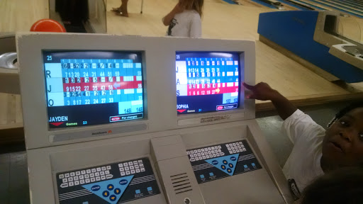 Bowling Alley «Bertrand Bowling Lanes Inc», reviews and photos, 2616 Washington St, Waukegan, IL 60085, USA