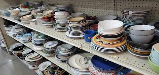 Thrift Store «St. Vincent de Paul», reviews and photos, 575 Rainier Ave N, Renton, WA 98057, USA