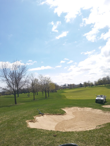 Country Club «North Shore Country Club», reviews and photos, 3100 W Country Club Dr, Mequon, WI 53092, USA