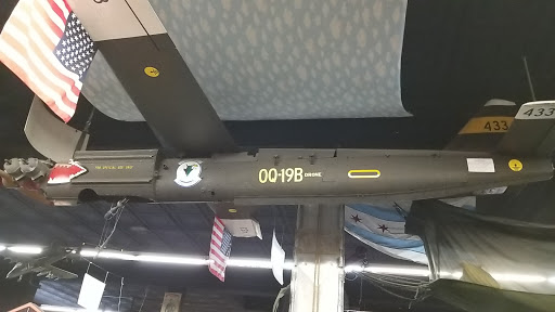 Army & Navy Surplus Shop «Army Navy Sales», reviews and photos, 3100 N Lincoln Ave, Chicago, IL 60657, USA