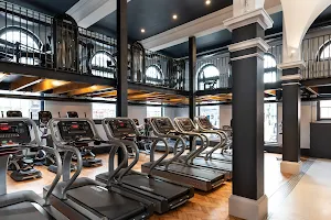 Luxe Fitness Bedminster image