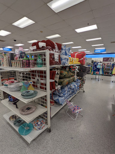 Clothing Store «Ross Dress for Less», reviews and photos, 352 S College Rd, Wilmington, NC 28403, USA