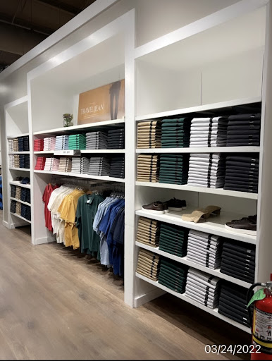 Clothing Store «Banana Republic», reviews and photos, 454 Evergreen Ct, Central Valley, NY 10917, USA