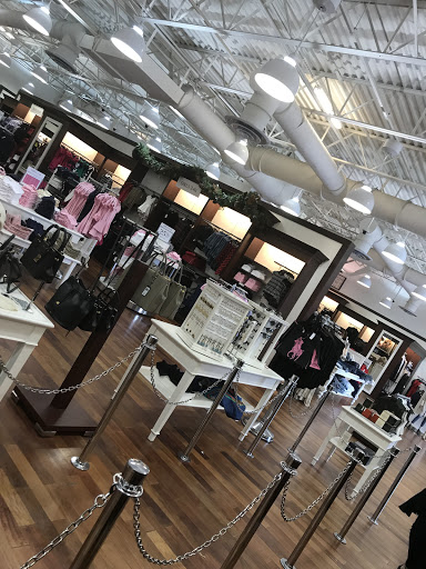 Shopping Mall «Silver Sands Premium Outlets», reviews and photos, 10562 Emerald Coast Pkwy W, Miramar Beach, FL 32550, USA