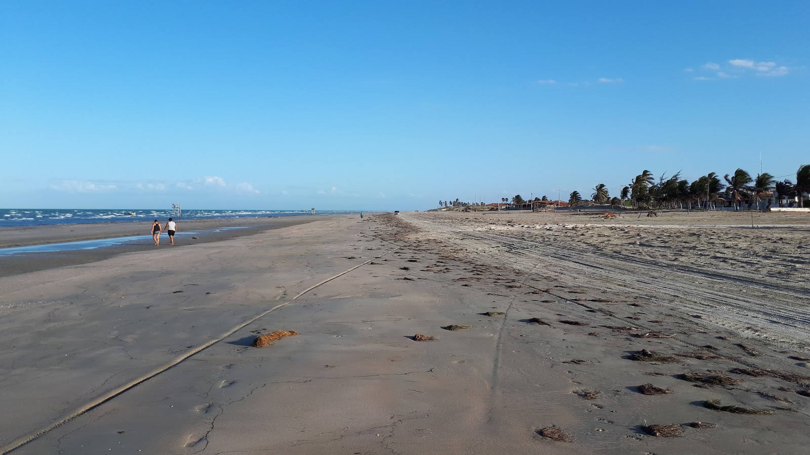Foto von Tremembe Strand mit beiger sand Oberfläche