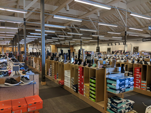 Shoe Store «DSW Designer Shoe Warehouse», reviews and photos, 136 Vintage Way, Novato, CA 94945, USA