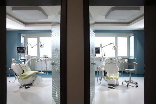 Opinii despre Smileclinic-Clinica Stomatologie Timisoara în <nil> - Dentist