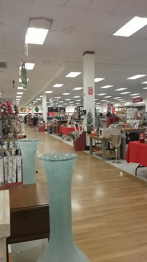 Department Store «T.J. Maxx», reviews and photos, 865 Bridgeport Ave, Shelton, CT 06484, USA