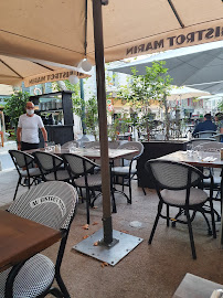 Atmosphère du Restaurant français Bistrot Marin - Restaurant Maussane-les-Alpilles - n°4