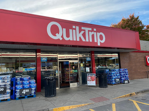 Gas Station «QuikTrip», reviews and photos, 2761 Cobb Pkwy NW, Kennesaw, GA 30152, USA