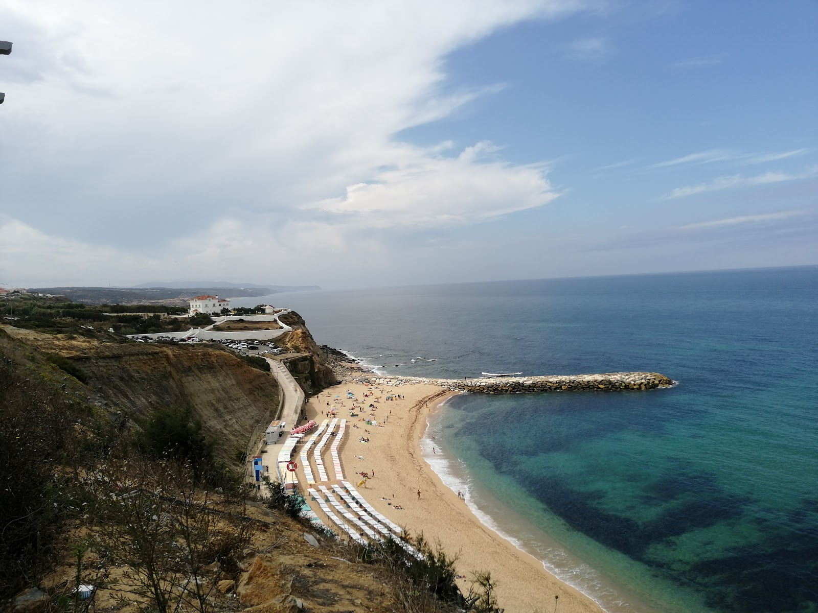 Photo of Praia da Baleia and the settlement