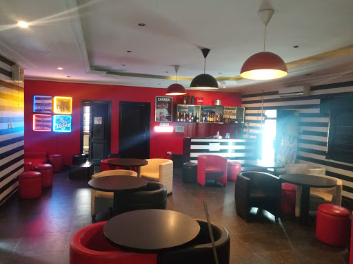 Backyard Lounge, phase 1, 25 Tombia St, Rurome-Rezigbu 500272, Port Harcourt, Nigeria, Bar, state Rivers