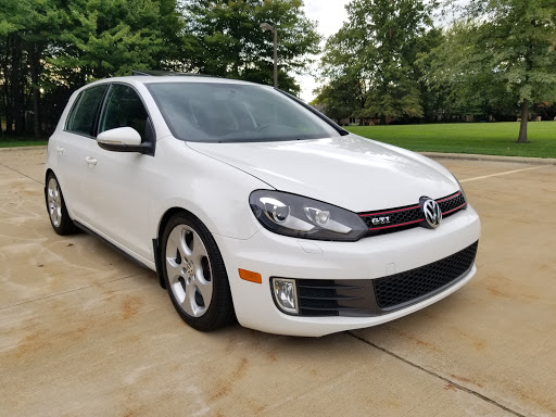 Car Dealer «Pure Automotive», reviews and photos, 4509 Renaissance Pkwy, Warrensville Heights, OH 44128, USA