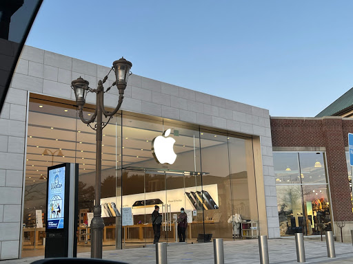 Computer Store «Apple Eton», reviews and photos, 28849 Chagrin Blvd, Woodmere, OH 44122, USA