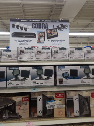 Hardware Store «Harbor Freight Tools», reviews and photos, 374 Mall Cir Dr, Monroeville, PA 15146, USA