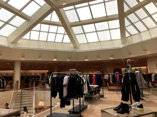 Department Store «Barneys New York, Copley Place», reviews and photos, 100 Huntington Ave, Boston, MA 02116, USA