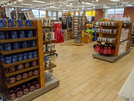 Shopping Mall «Orlando Vineland Premium Outlets», reviews and photos, 8200 Vineland Ave, Orlando, FL 32821, USA