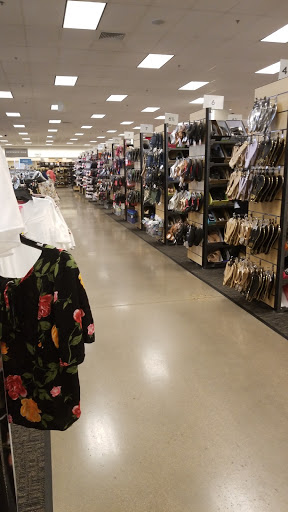 Department Store «Nordstrom Rack Belmar», reviews and photos, 393 S Vance St, Lakewood, CO 80226, USA