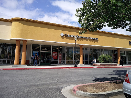 Sportswear Store «Columbia Sportswear Store - Gilroy, CA», reviews and photos, 681 Leavesley Rd d135, Gilroy, CA 95020, USA