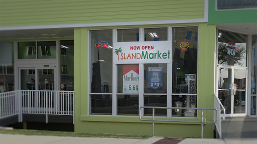 Convenience Store «Island Market», reviews and photos, 646 S Gulfview Blvd, Clearwater Beach, FL 33767, USA