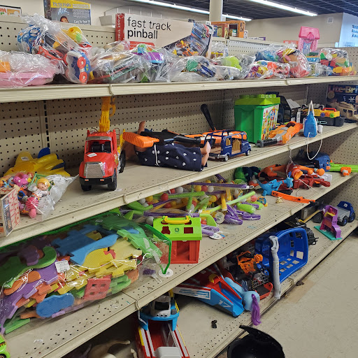 Thrift Store «Lakewood Goodwill», reviews and photos, 6002 Mt Tacoma Dr SW, Tacoma, WA 98499, USA