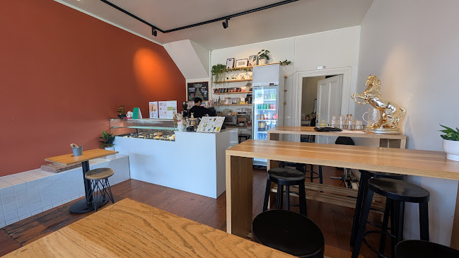 Kind stranger - Coffee shop