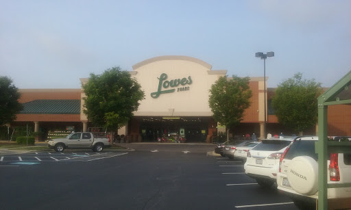Grocery Store «Lowes Foods on Brier Creek Pkwy», reviews and photos, 8100 Brier Creek Pkwy, Raleigh, NC 27617, USA