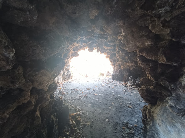 Opinii despre Angolkert în Tata - Parkoló