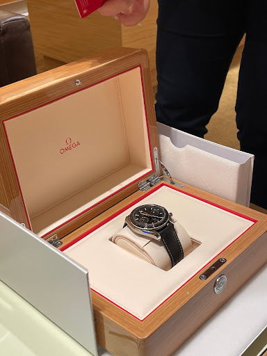 Watch Store «OMEGA Boutique - Houston Galleria», reviews and photos, 5015 Westheimer Rd, Houston, TX 77056, USA