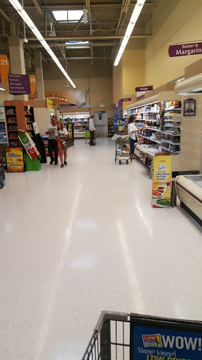 Grocery Store «Stop & Shop», reviews and photos, 5 Town Center Dr, Sparta Township, NJ 07871, USA