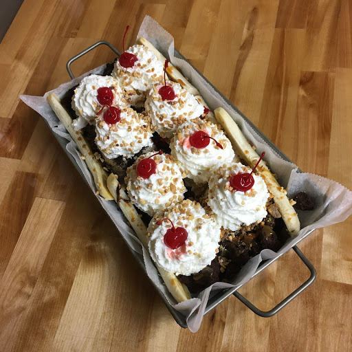 Ice Cream Shop «Milkhouse Ice Cream and Coffee Cafe», reviews and photos, 4189 Keewahdin Rd, Fort Gratiot Twp, MI 48059, USA