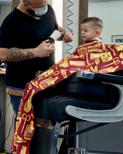 Barber Shop «King of Blades Barbershop», reviews and photos, 5130 S Dale Mabry Hwy #105, Tampa, FL 33611, USA