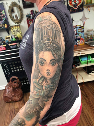 Tattoo Shop «Heyoka Tattoo», reviews and photos, 2837 S Fremont Ave, Springfield, MO 65804, USA