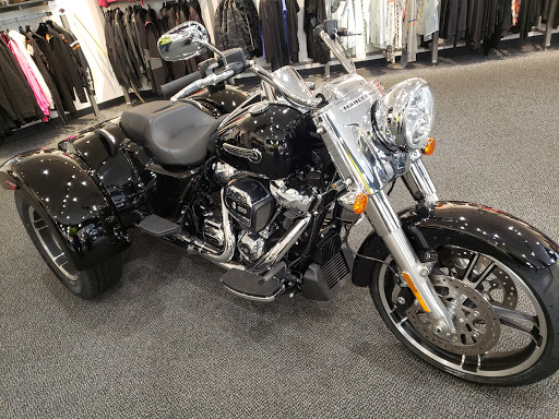 Harley-Davidson Dealer «Perry Harley-Davidson, Inc.», reviews and photos, 5331 S Sprinkle Rd, Portage, MI 49002, USA