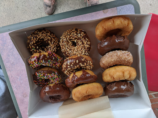 Donut Shop «Donut Burst», reviews and photos, 1870 S Garrison St, Lakewood, CO 80232, USA