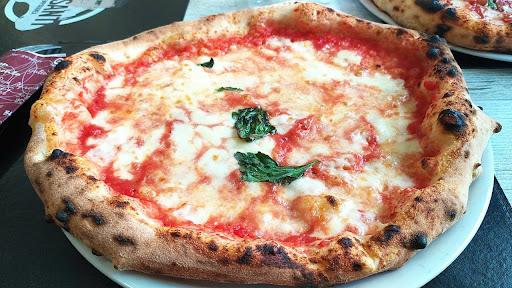 Pizzeria I Tre Santi in SantAntimo, Città Metropolitana di Napoli